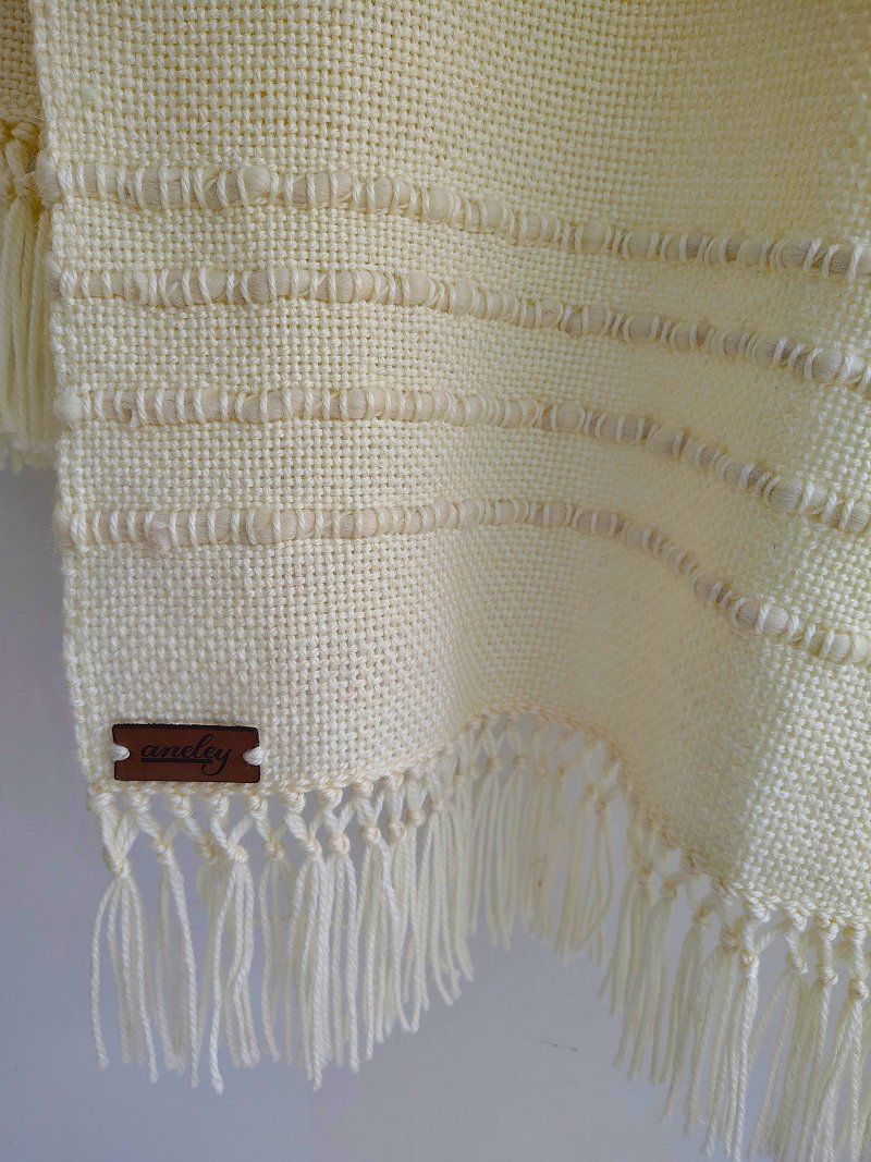 Pashminas Yiwin tejidas en telar artesanales